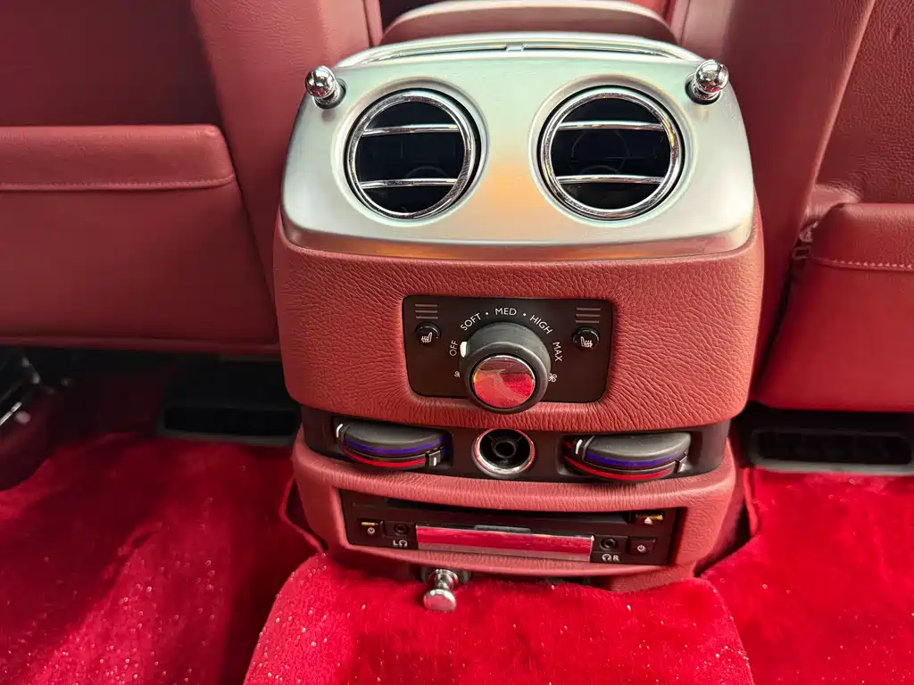Rolls-Royce Ghost — миниатюра 13