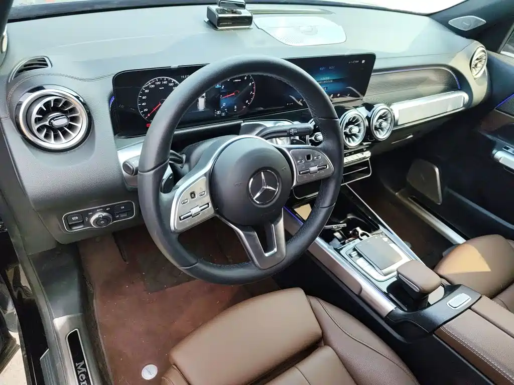 Mercedes-Benz GLB — миниатюра 6