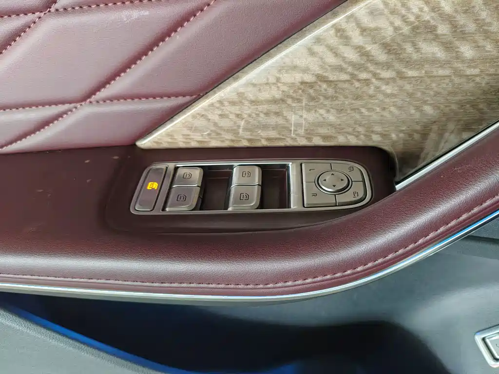 Hongqi Hongqi HS7 — миниатюра 20