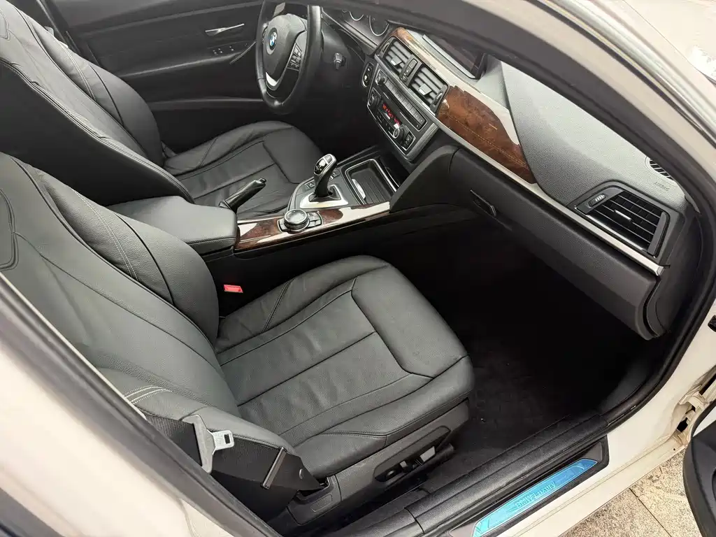 BMW 3 Series — миниатюра 6