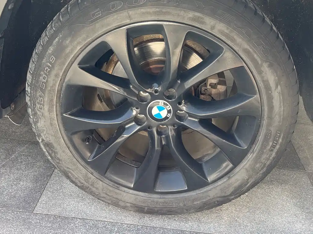 BMW X5 (Import) — миниатюра 7