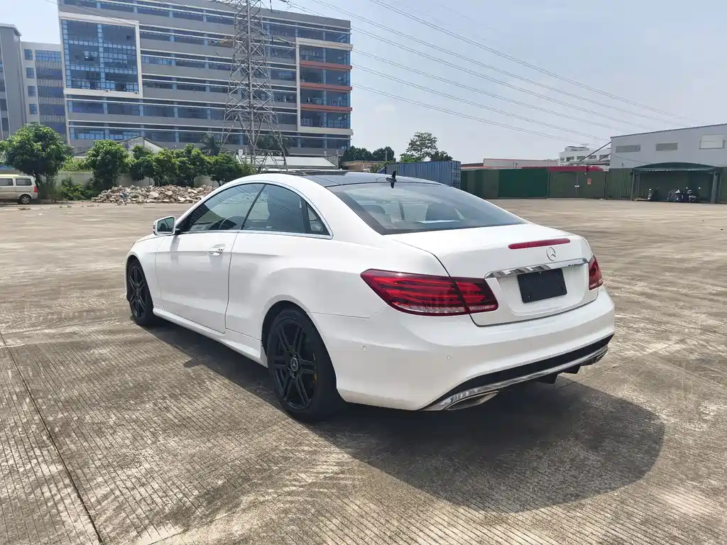 Mercedes-Benz E-Class (Import) — миниатюра 4