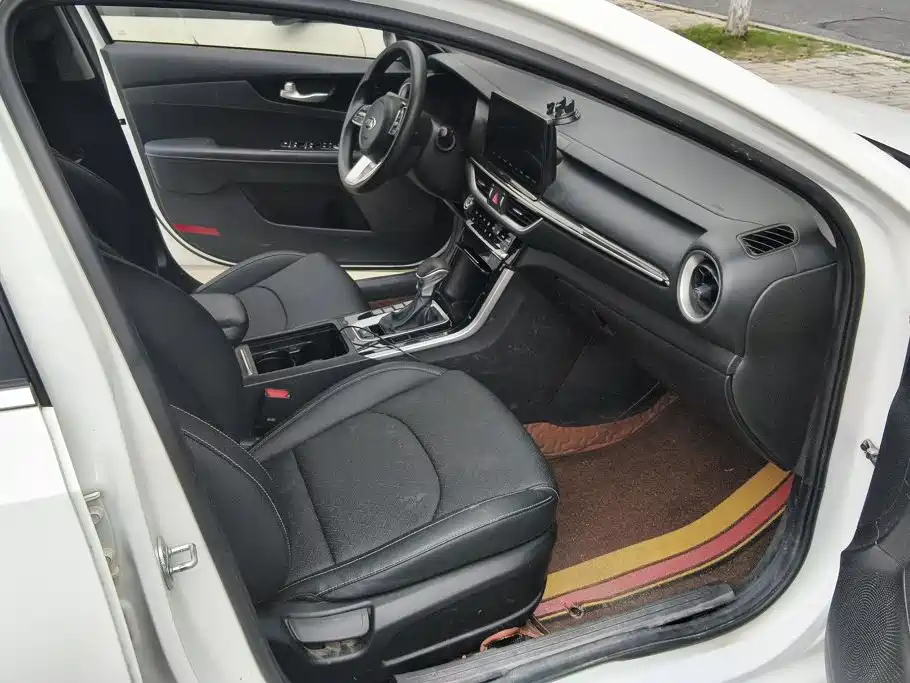 Kia K3 — миниатюра 8