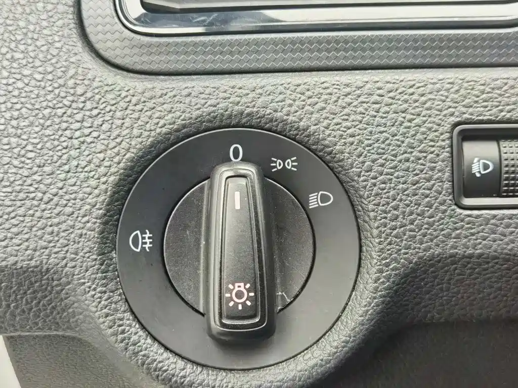 Volkswagen Santana — миниатюра 21