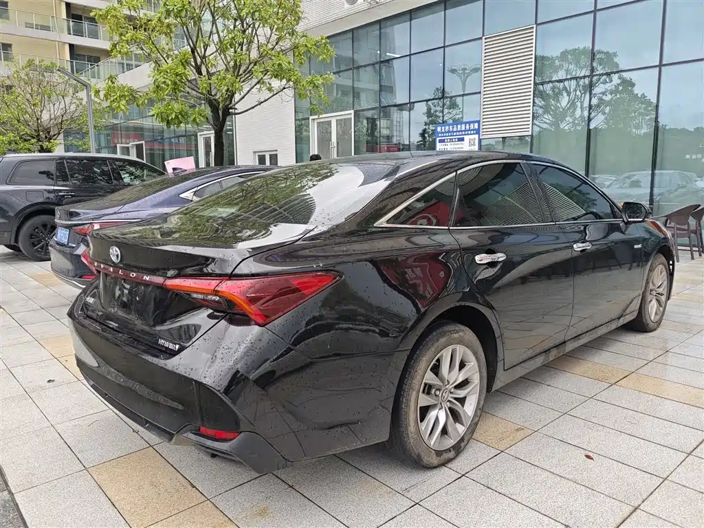 Toyota Avalon — миниатюра 8