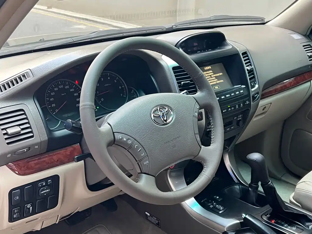 Toyota Land Cruiser Prado 2006 4.0L AT VX NAVI