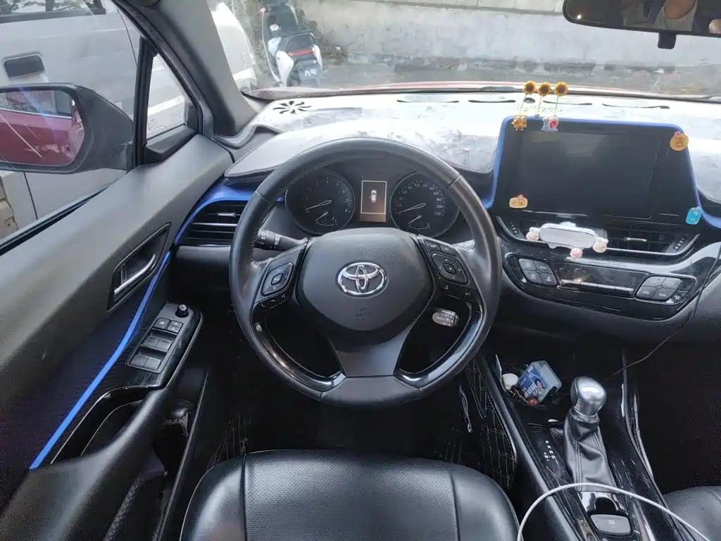 Toyota C-HR — миниатюра 6