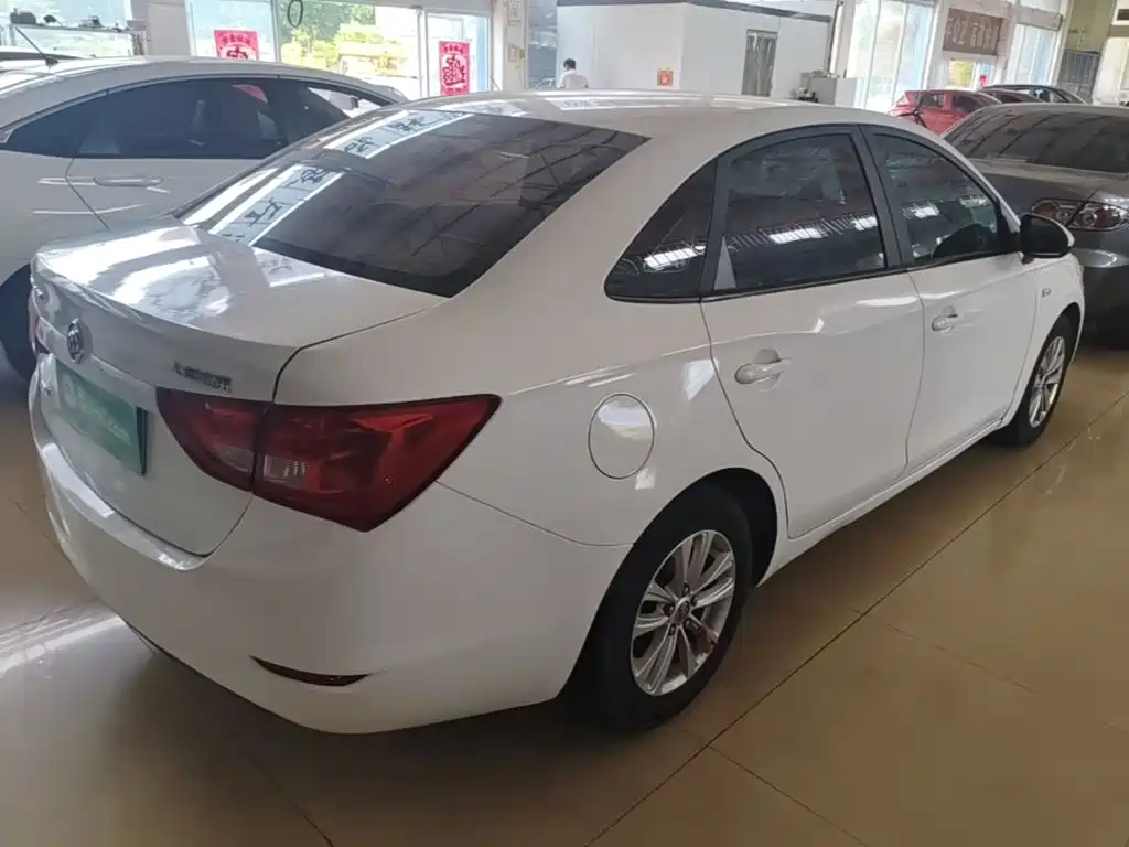 Buick Excelle — миниатюра 7