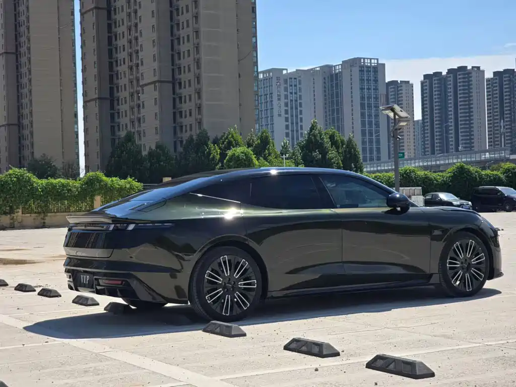 Lynk & Co 10 — миниатюра 7