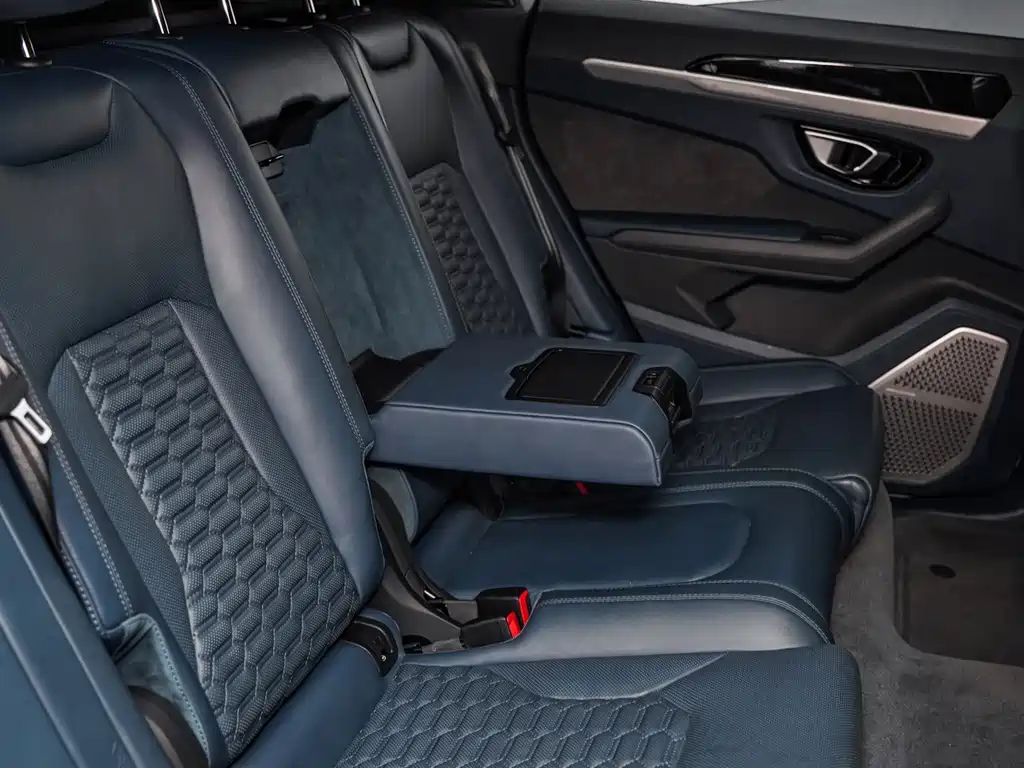 Lamborghini Urus — миниатюра 19