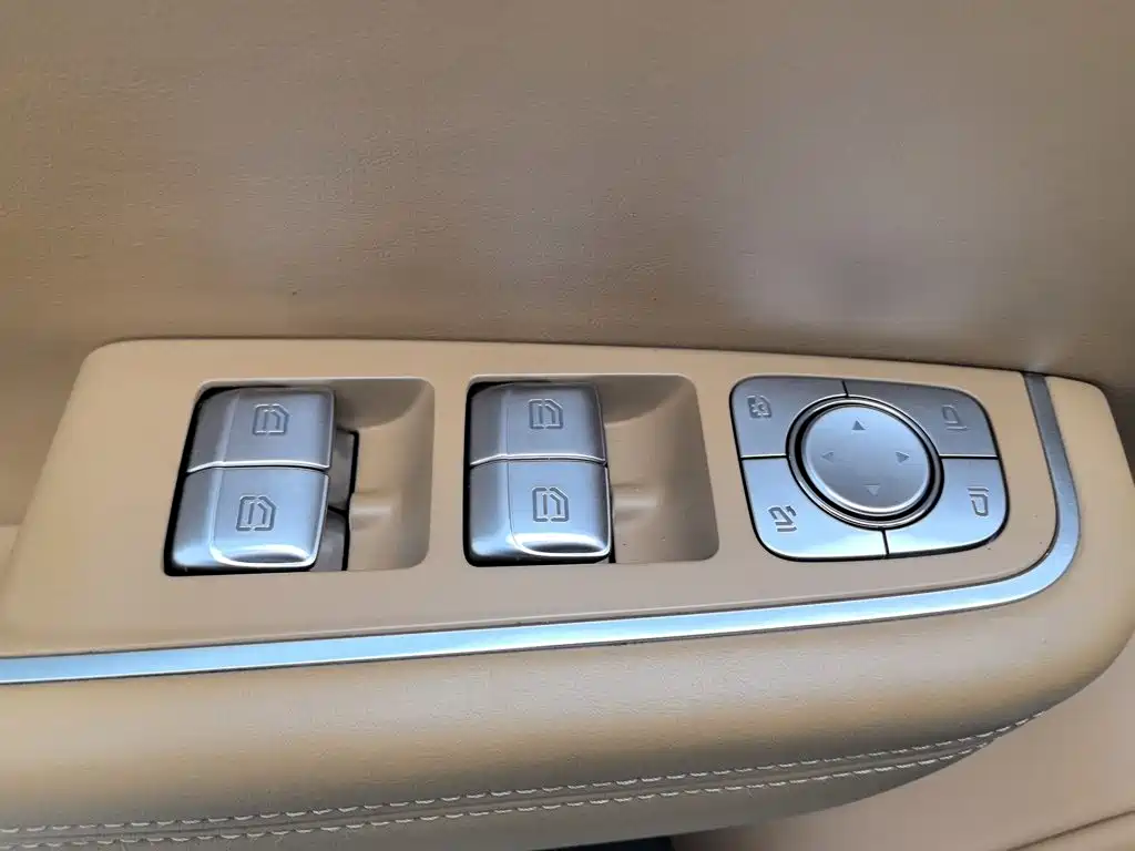 Li Auto Li ONE — миниатюра 9