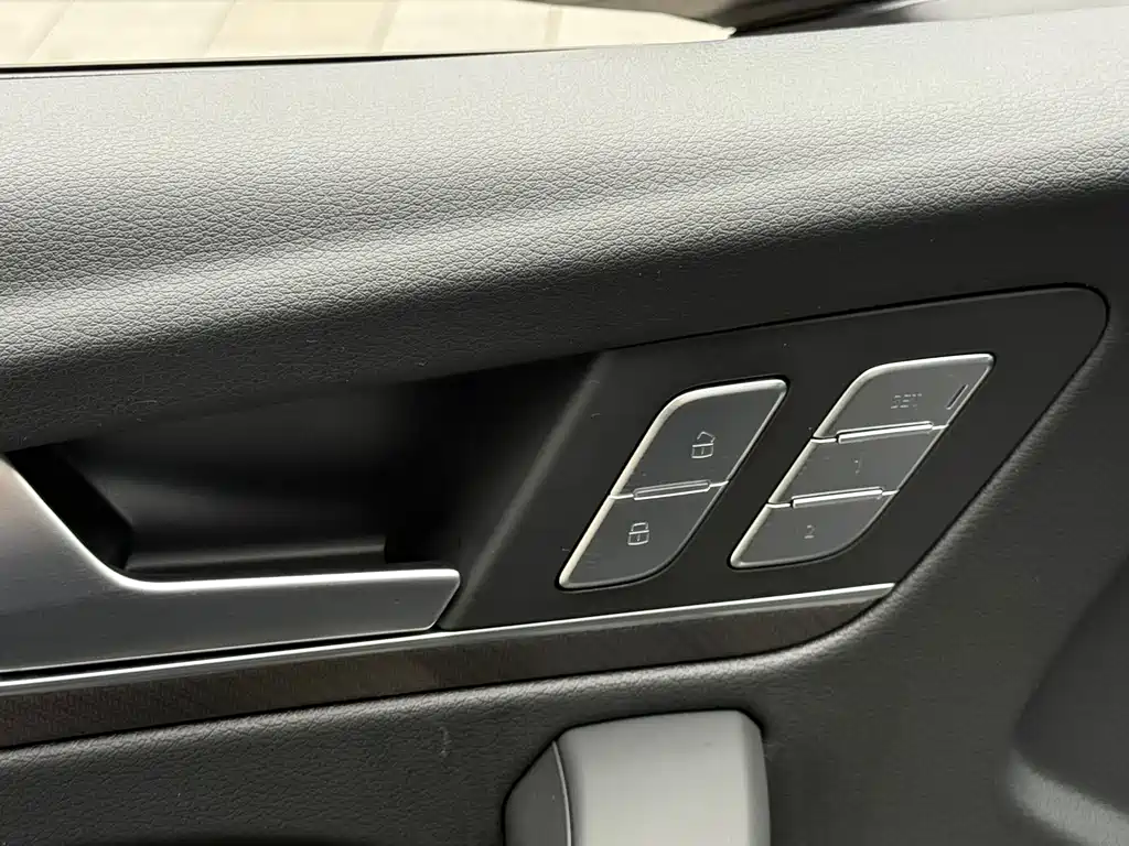 Audi Q5L 2024 45 TFSI Luxury