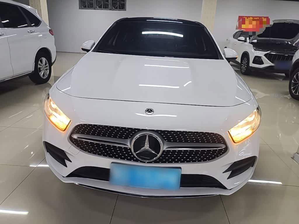 Mercedes-Benz A-Class 1.3 л 2021 г. Белый, пробег 42400 км