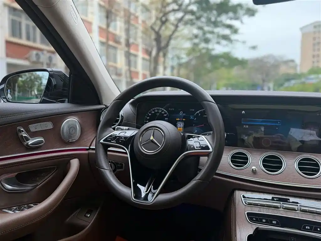 Mercedes-Benz E-Class E 2022 E 300 L Sport Luxury