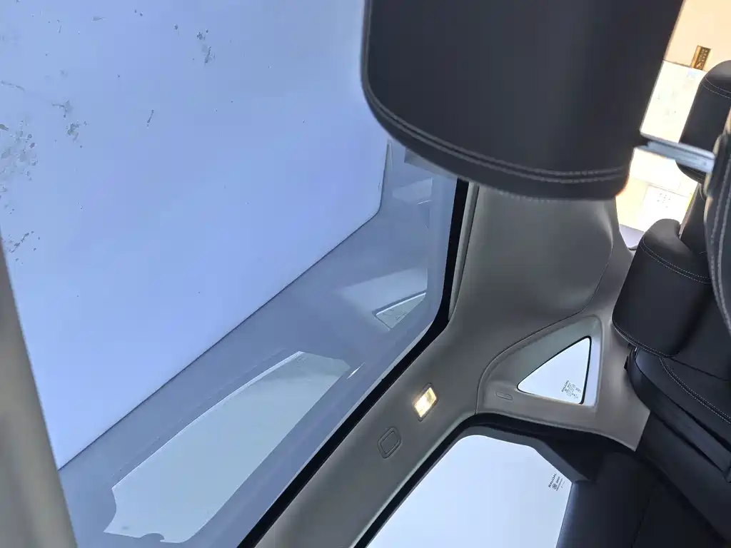Jaguar E-PACE — миниатюра 15