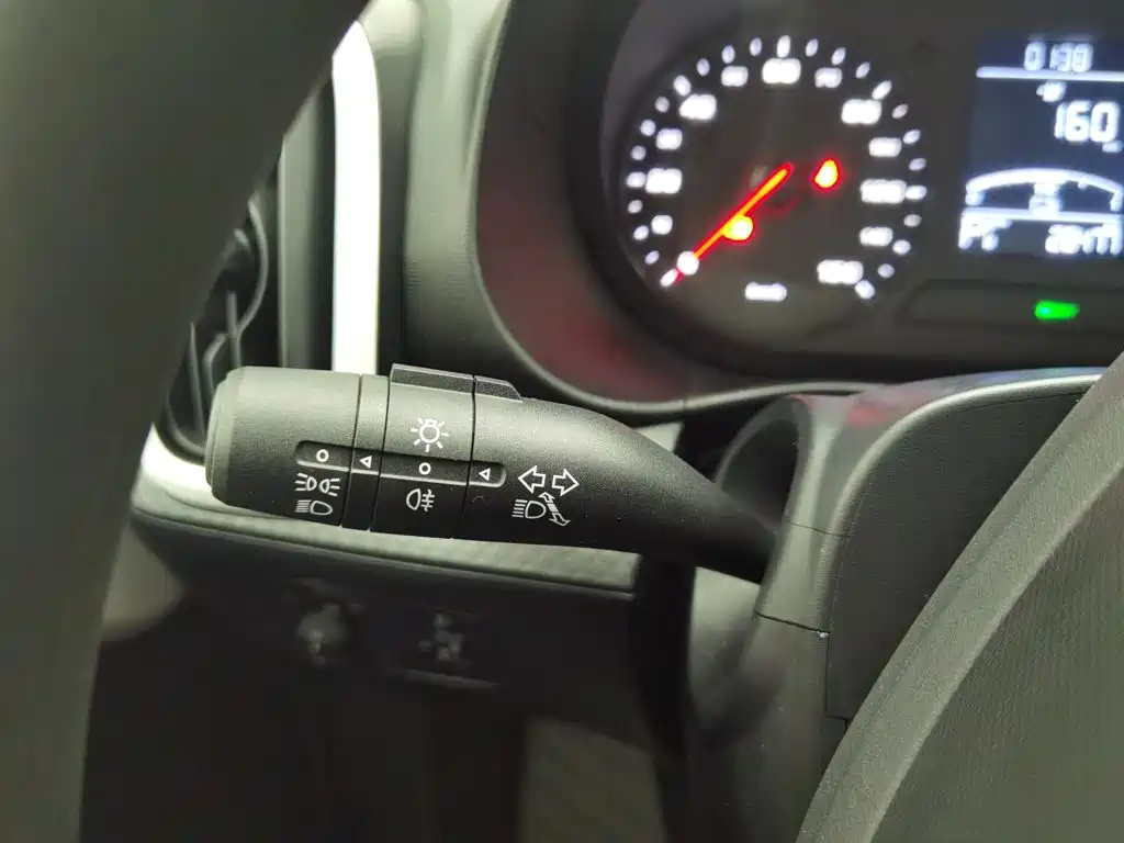 Roewe Clever — миниатюра 21