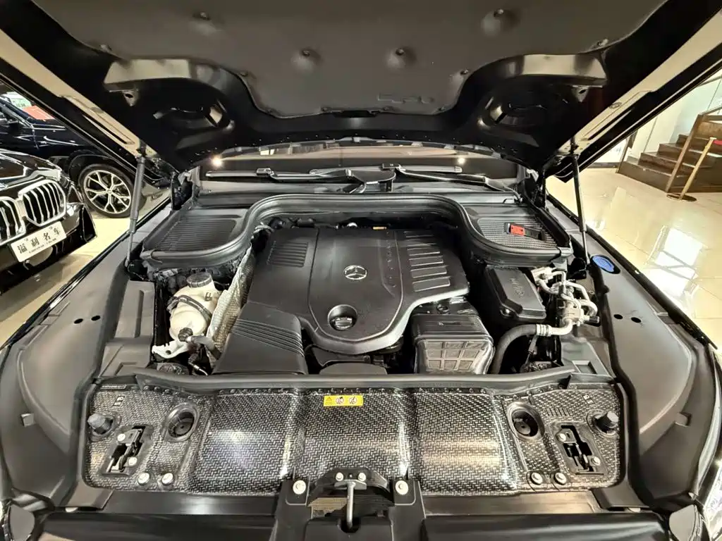 Mercedes-Benz GLS — миниатюра 33