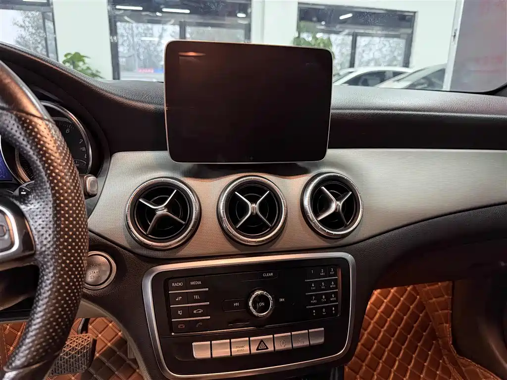 Mercedes-Benz CLA 2018 CLA 200 Fashion