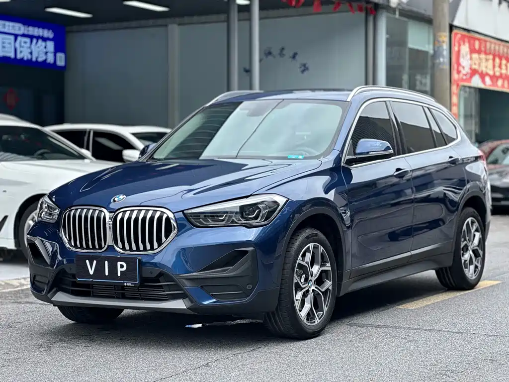 Купить BMW X1