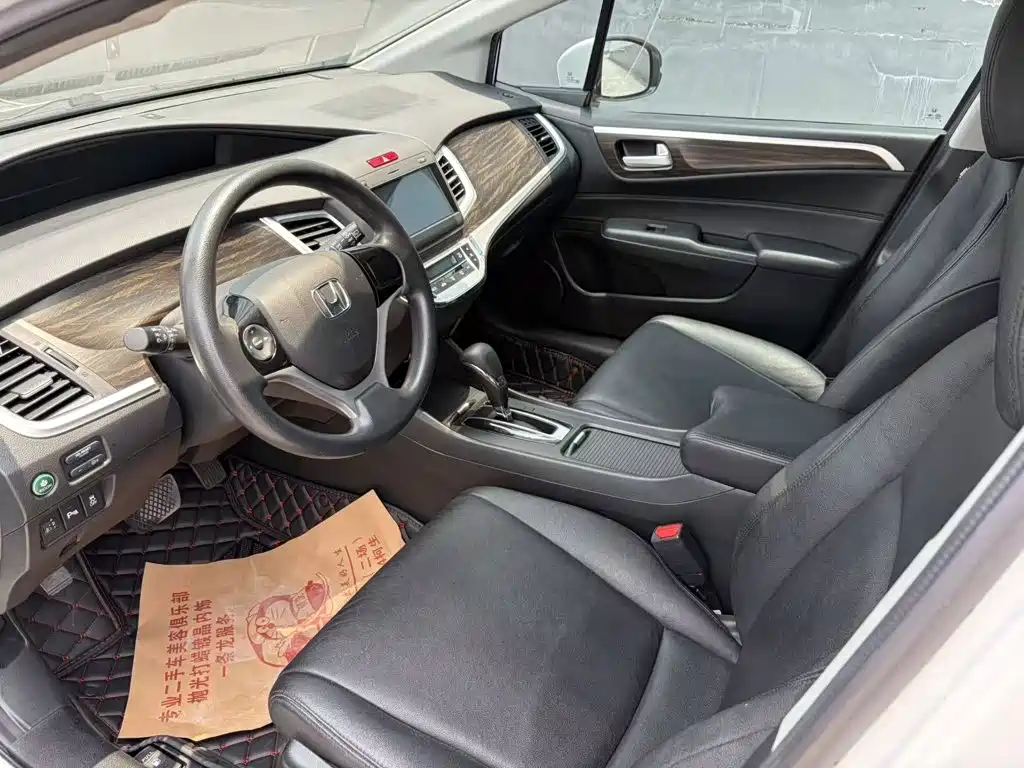 Honda Jade — миниатюра 7