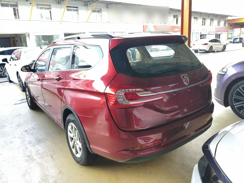 Baojun 310W — миниатюра 5