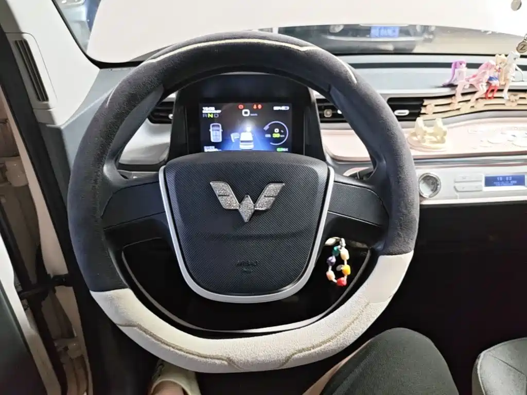 Wuling MINIEV — миниатюра 11