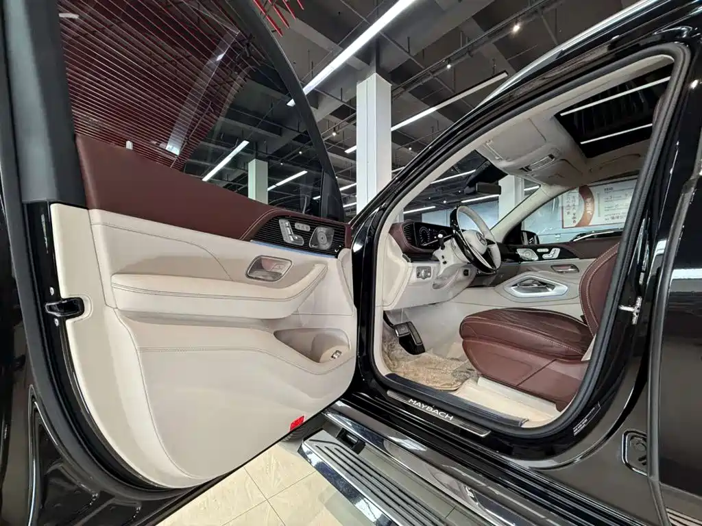 Mercedes-Benz GLS — миниатюра 26