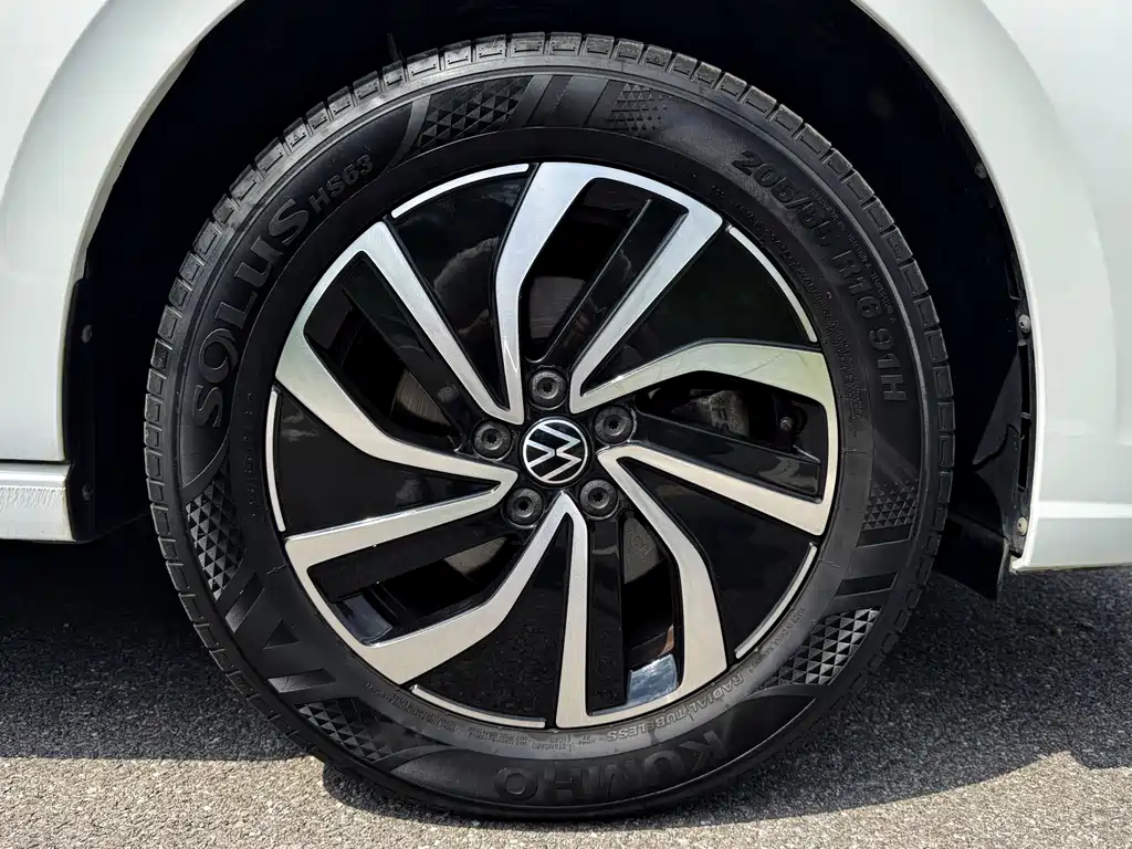 Volkswagen Lavida — миниатюра 9