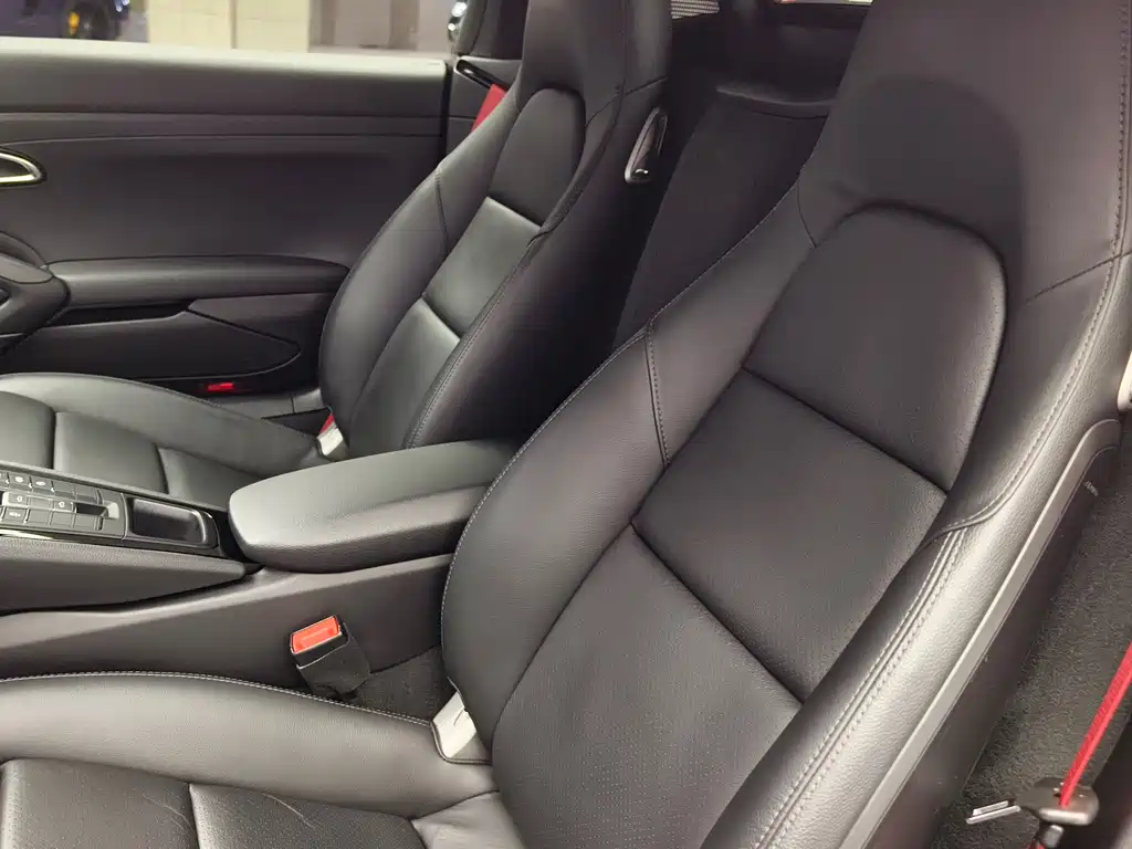 Porsche 718 2021 Boxster 2.0T