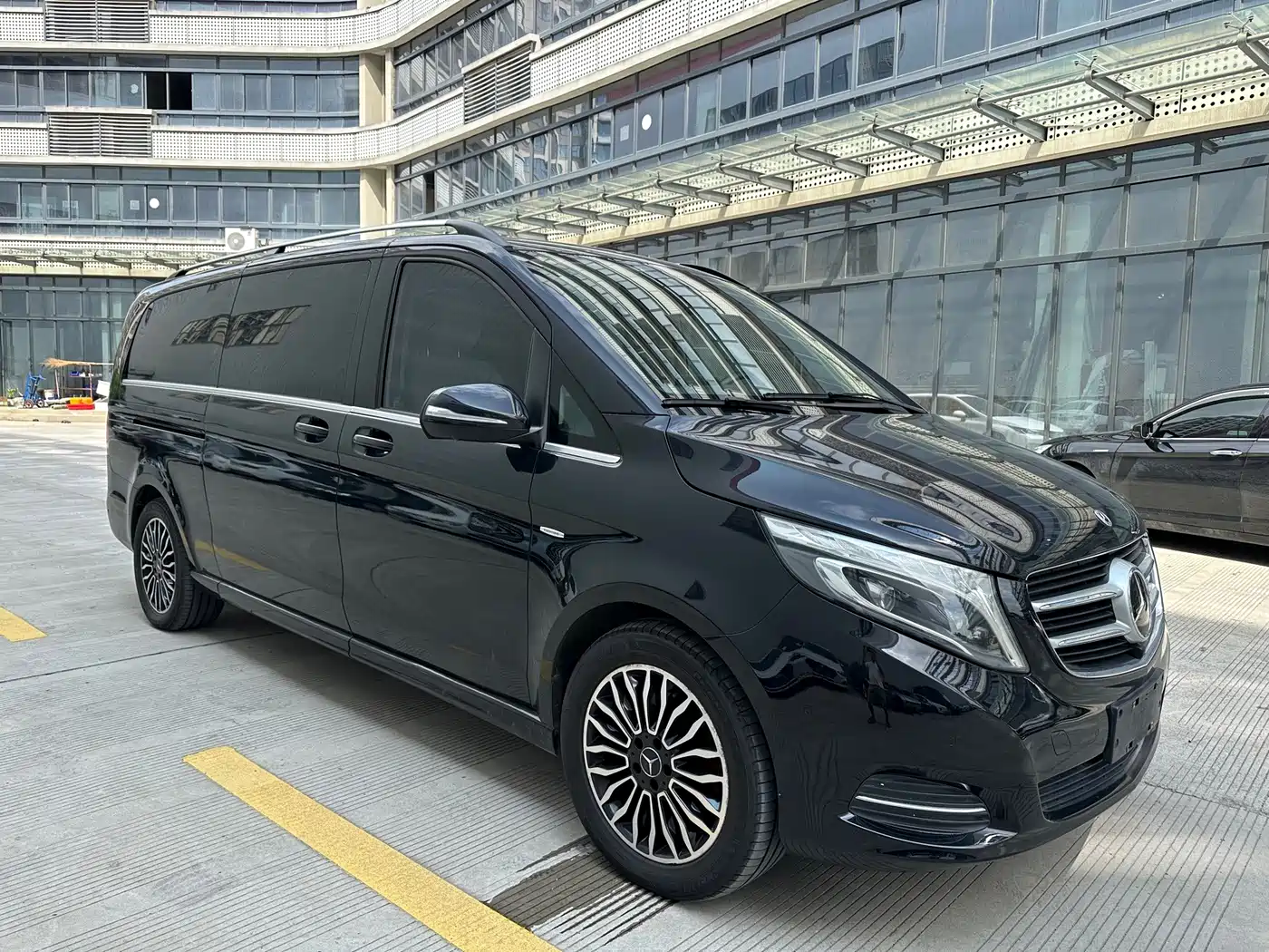 Mercedes-Benz V-Class