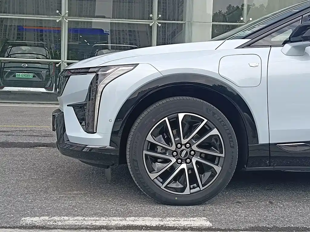 Cadillac IQ — миниатюра 4
