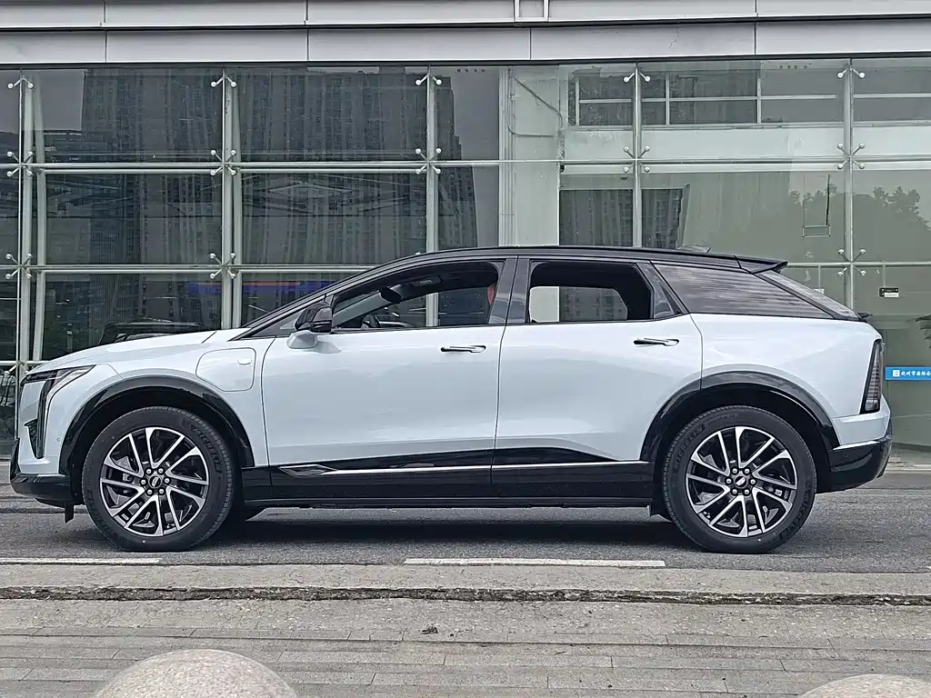Cadillac IQ — миниатюра 5