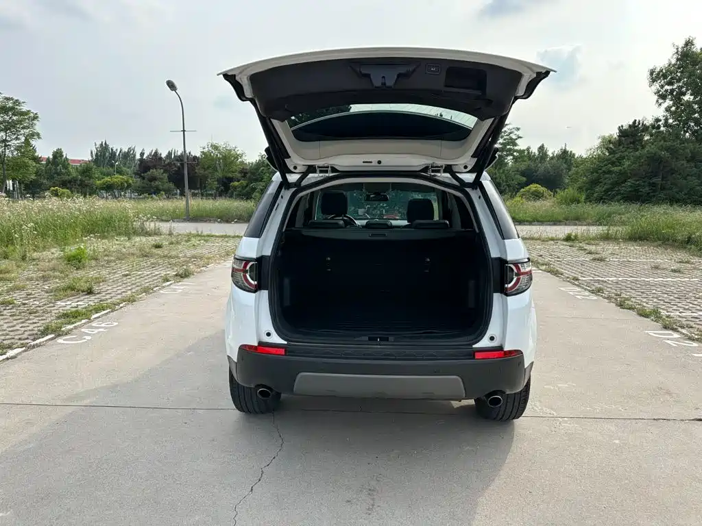 Land Rover Discovery Sport — миниатюра 8