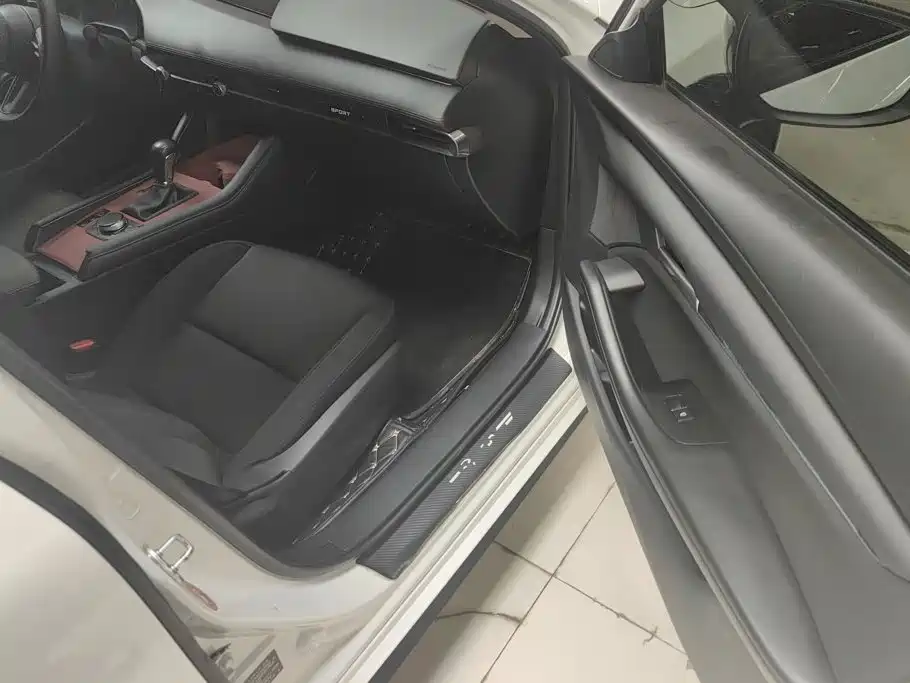 Mazda 3 Axela — миниатюра 8