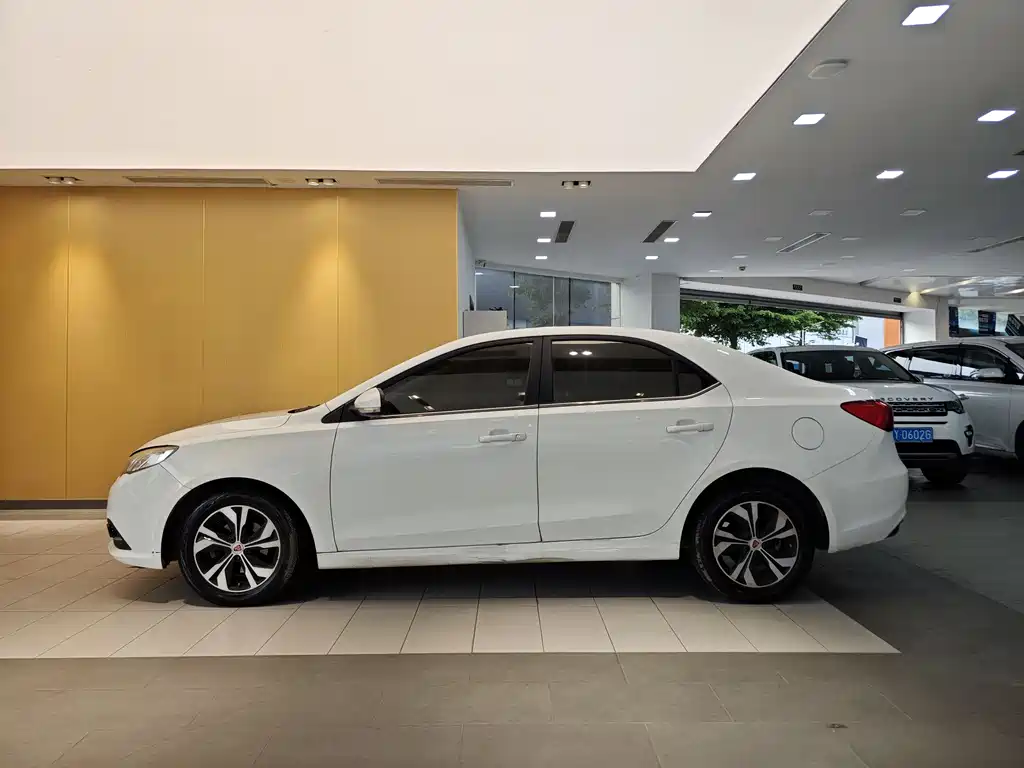 Roewe 360 2017 1.5L AT
