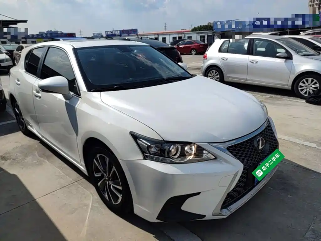 Lexus CT — миниатюра 4