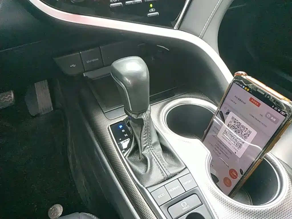 Toyota Camry — миниатюра 14