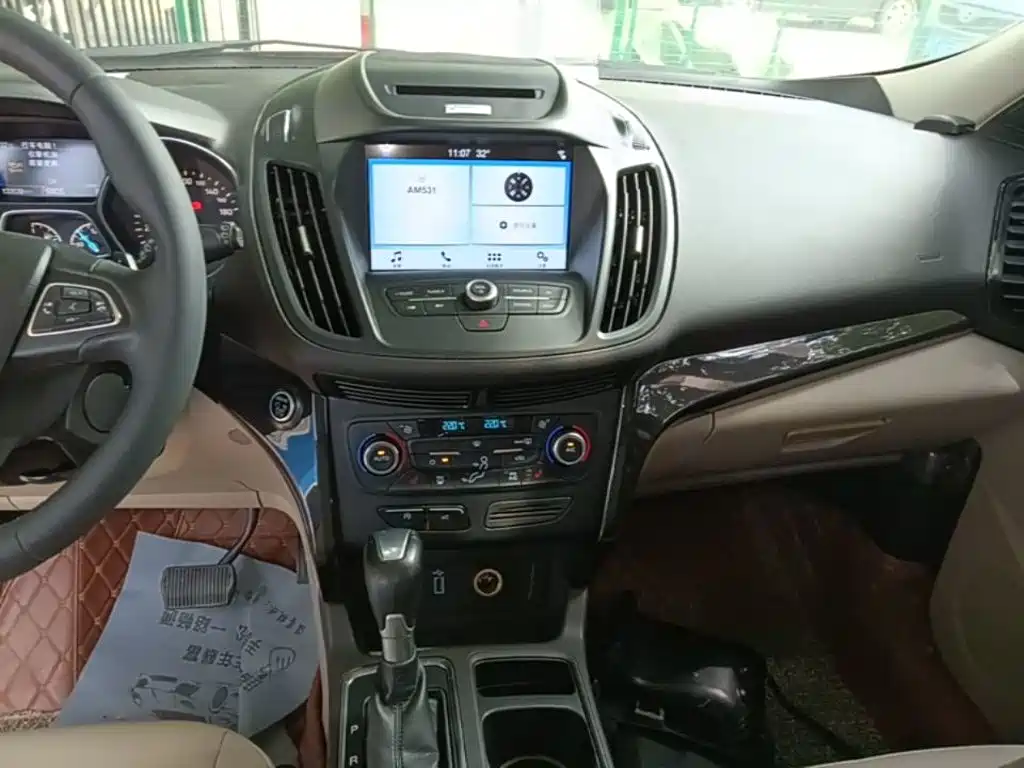 Ford Kuga — миниатюра 13