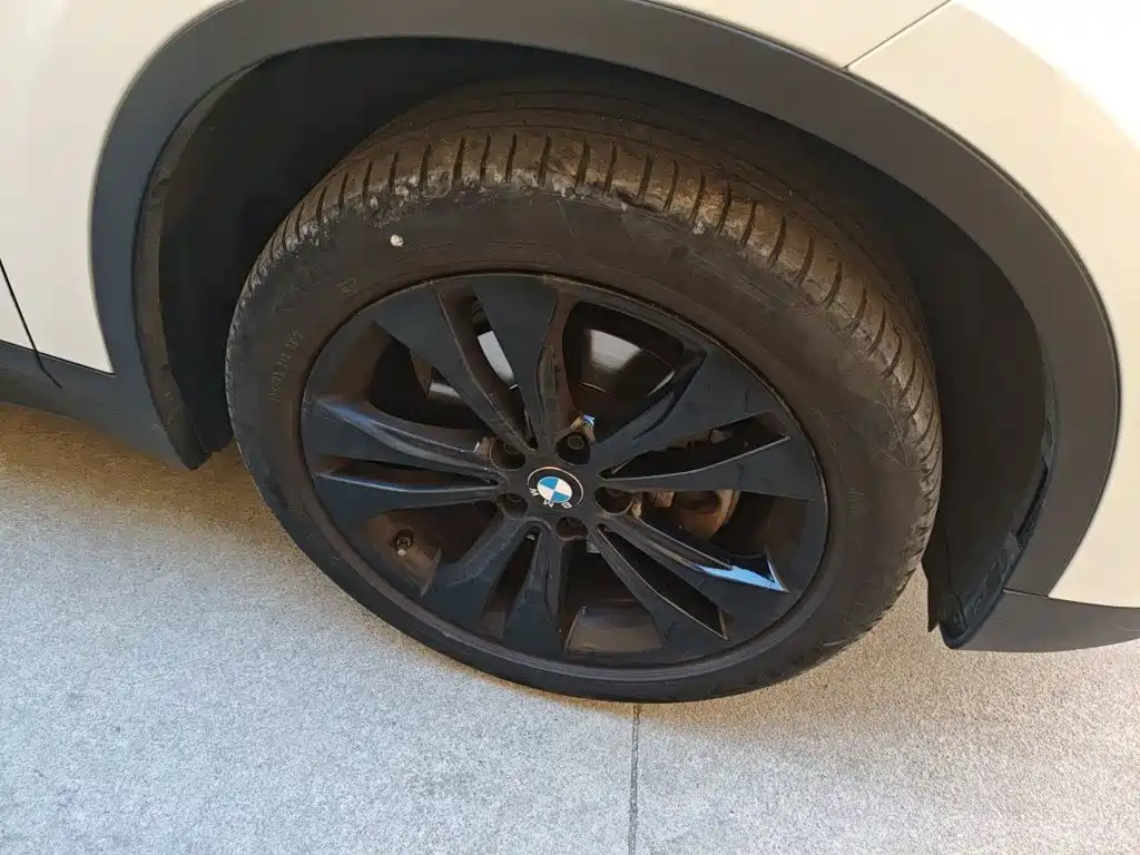BMW X1 — миниатюра 8
