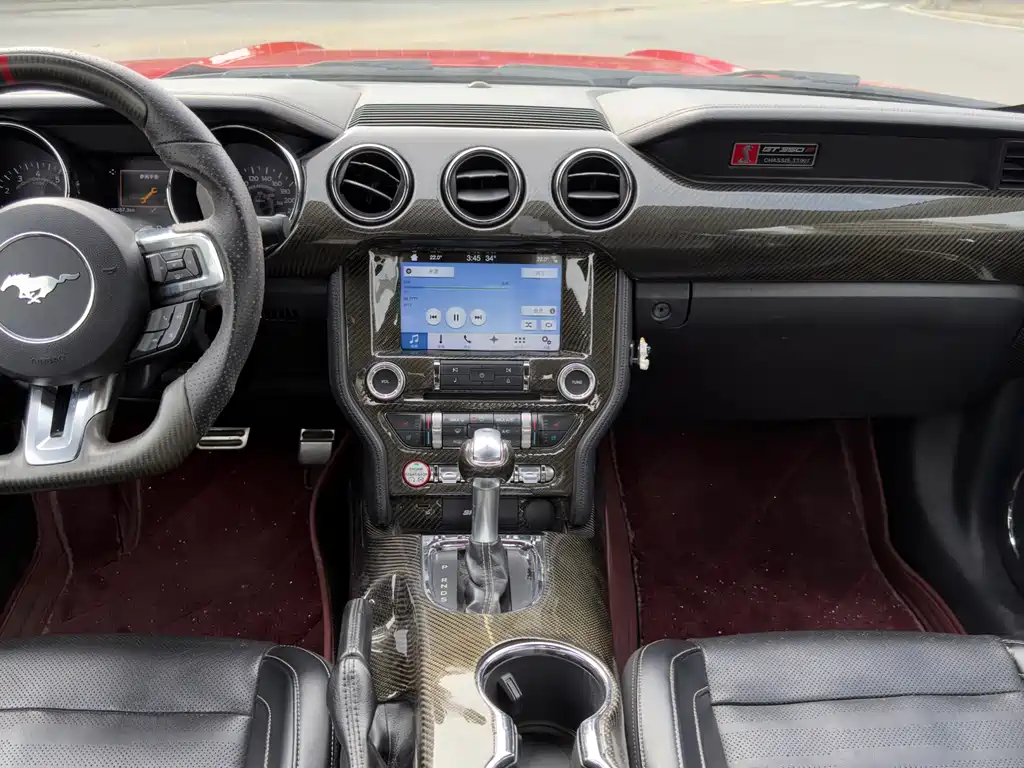 Ford Mustang — миниатюра 4