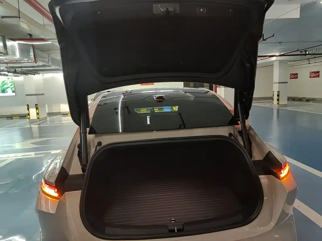 NIO ET5 — миниатюра 19
