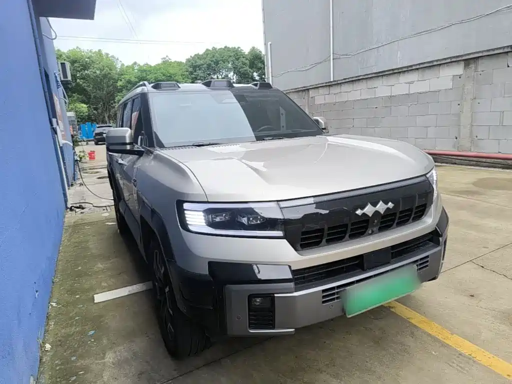 Fangchengbao Leopard 8 8 2025 Flagship 7 мест