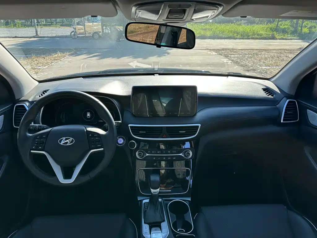 Hyundai Tucson — миниатюра 11