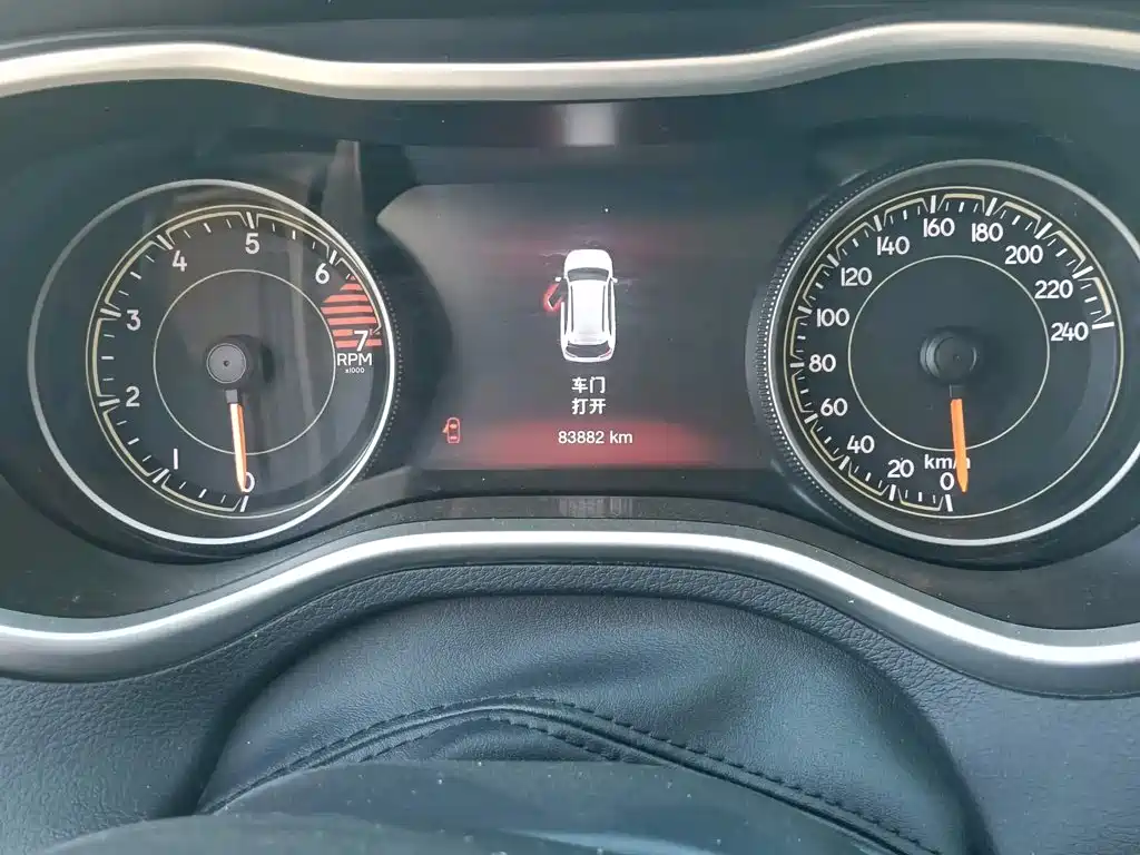 Jeep Cherokee — миниатюра 7