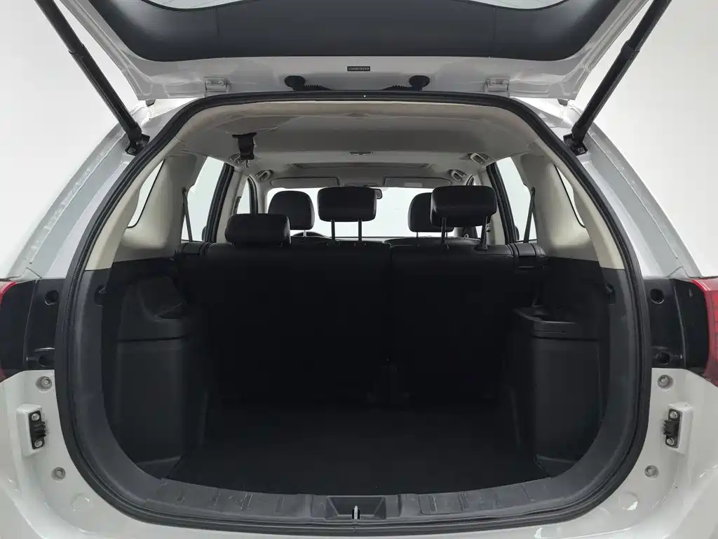 Mitsubishi Outlander — миниатюра 16