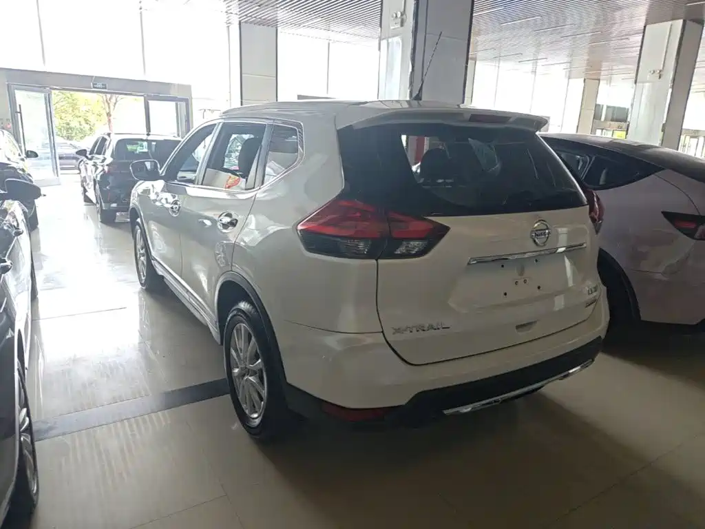 Nissan X-Trail — миниатюра 5
