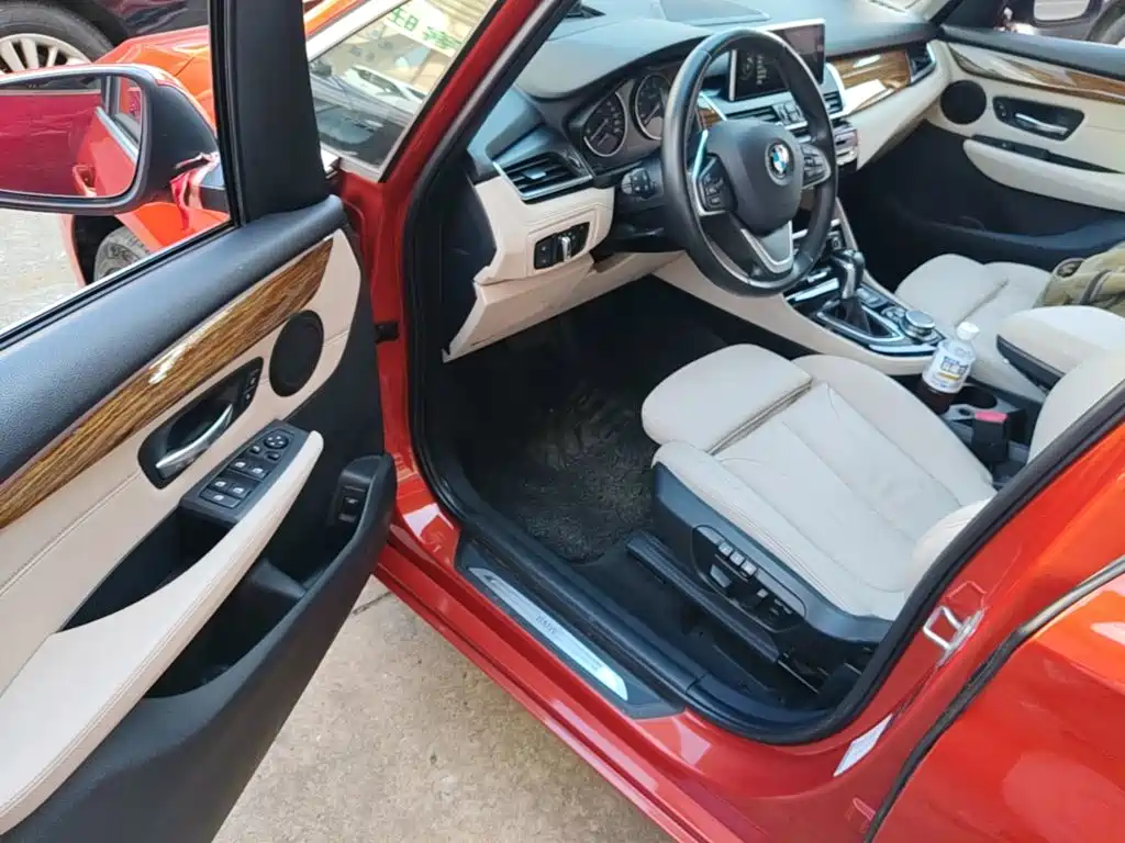 BMW 2 Series Active Tourer — миниатюра 16