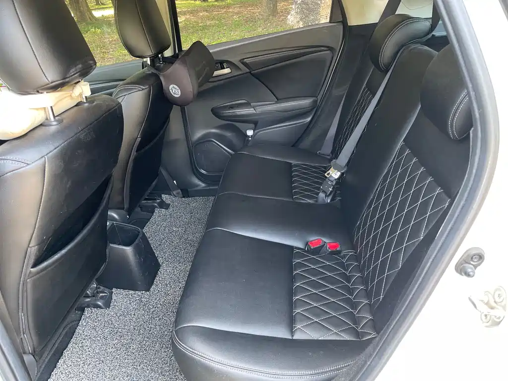 Honda Fit — миниатюра 8