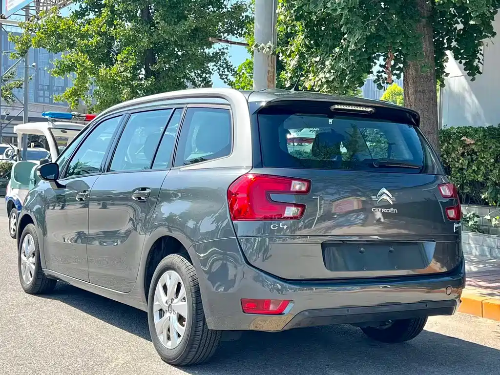 Citroen C4 Picasso — миниатюра 9