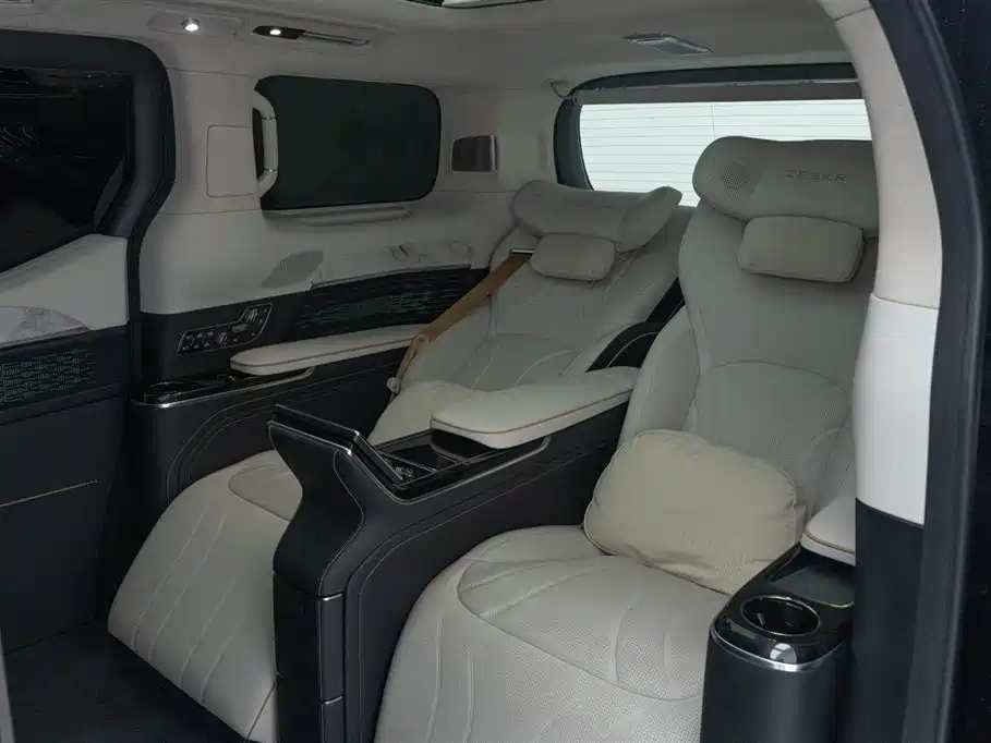 ZEEKR EXTREME KRYPTON 009